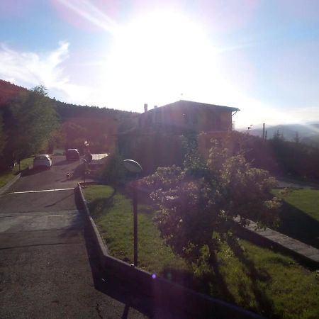 Villa La casa di mezzo-affitti brevi-zona ospedali Busso Esterno foto