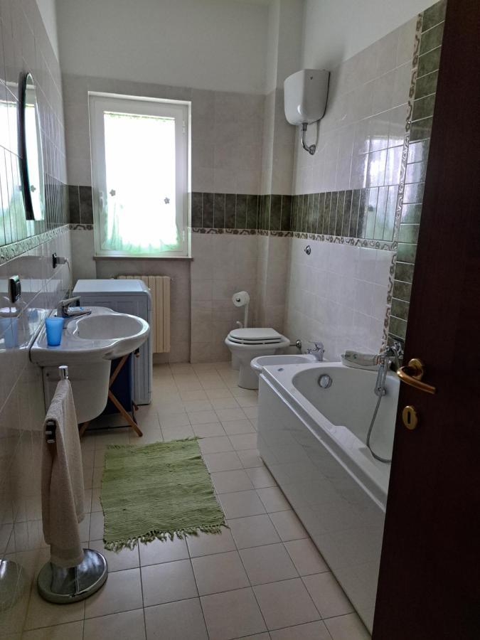 Villa La casa di mezzo-affitti brevi-zona ospedali Busso Esterno foto