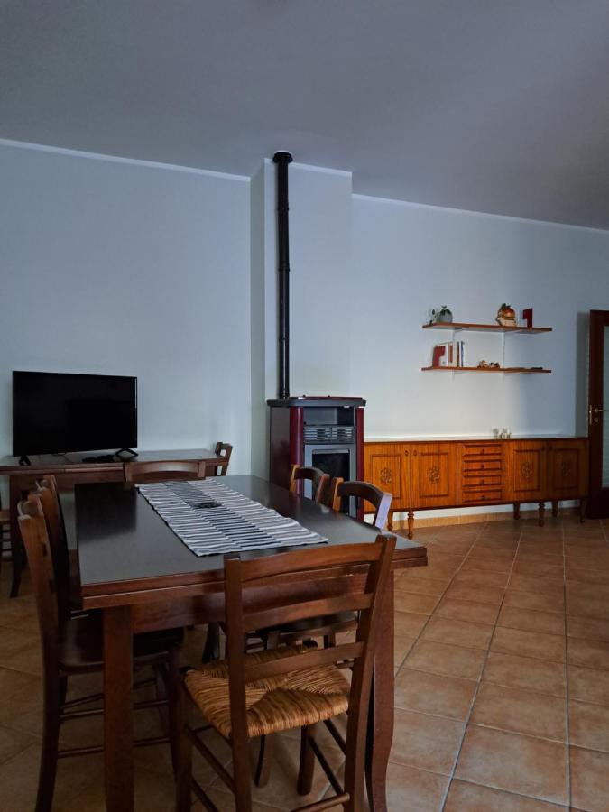 Villa La casa di mezzo-affitti brevi-zona ospedali Busso Esterno foto