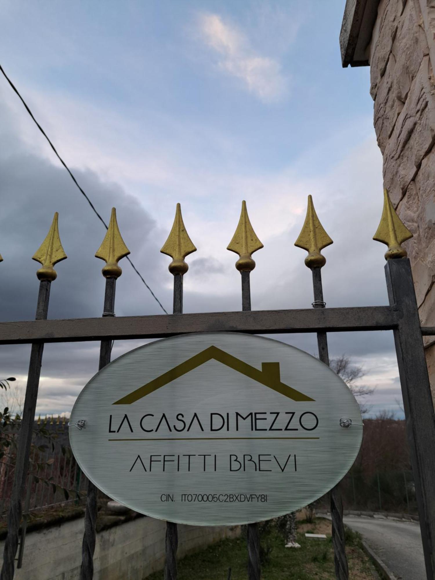 Villa La casa di mezzo-affitti brevi-zona ospedali Busso Esterno foto